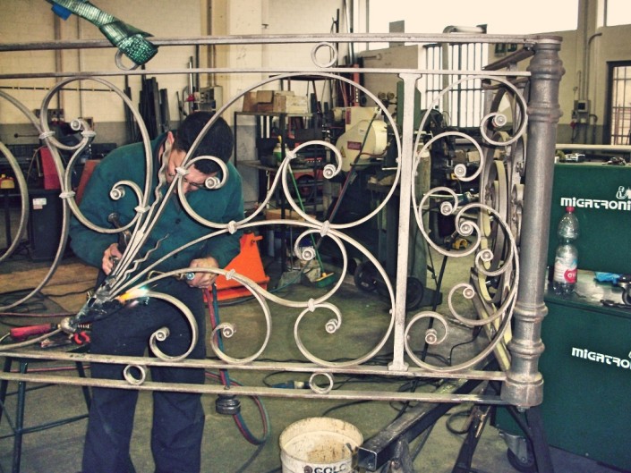 IRON LUXURY FAVV - RESTAURO