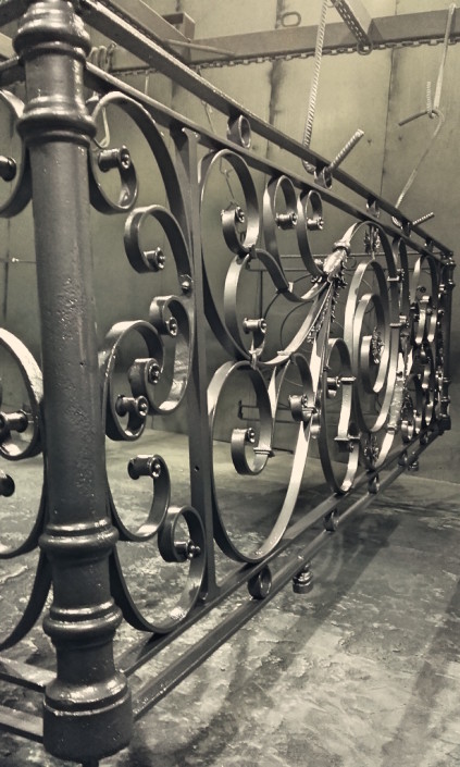 IRON LUXURY FAVV - RESTAURO